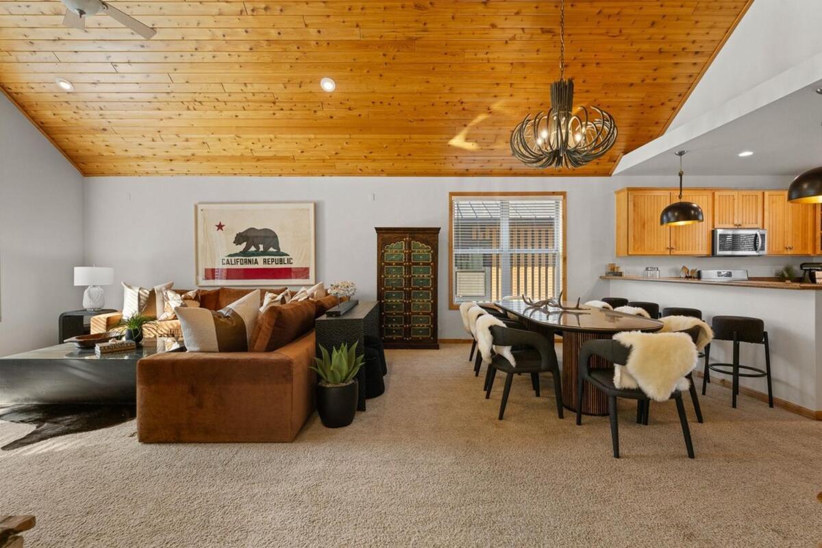 New Serenity Lodge Base Of Snow Summit Hot Tub 빅 베어 레이크 외부 사진